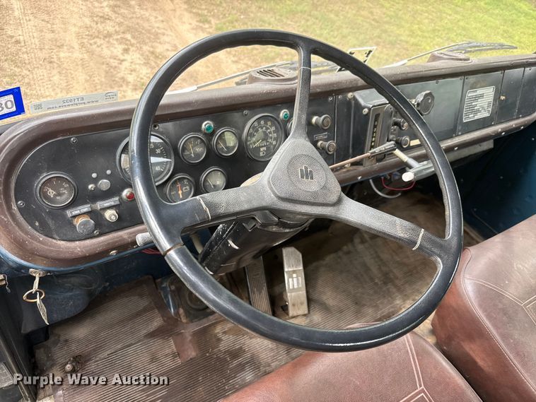image for item ET1932 1980 International Cargostar 1850 B truck cab and chassis with tree spade