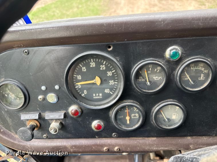 image for item ET1932 1980 International Cargostar 1850 B truck cab and chassis with tree spade