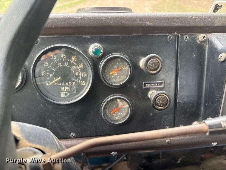 image for item ET1932 1980 International Cargostar 1850 B truck cab and chassis with tree spade