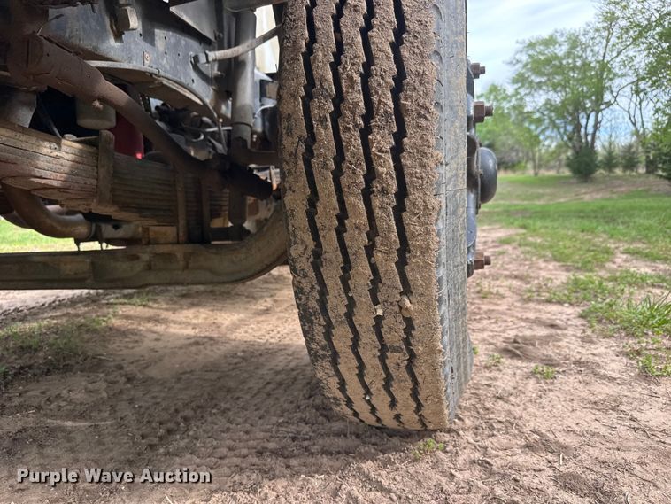 image for item ET1932 1980 International Cargostar 1850 B truck cab and chassis with tree spade