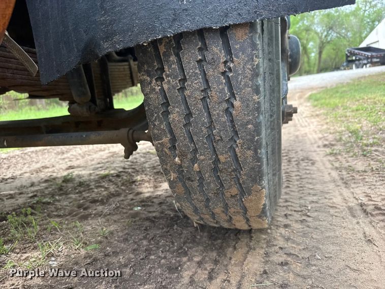 image for item ET1932 1980 International Cargostar 1850 B truck cab and chassis with tree spade