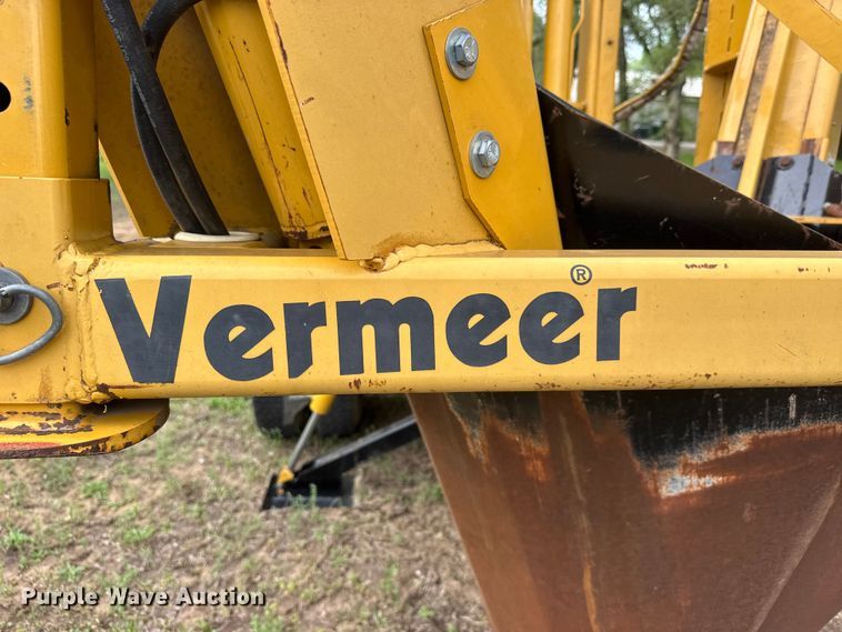 image for item ET1932 1980 International Cargostar 1850 B truck cab and chassis with tree spade