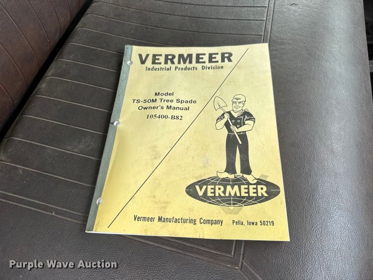 image for item ET1932 1980 International Cargostar 1850 B truck cab and chassis with tree spade