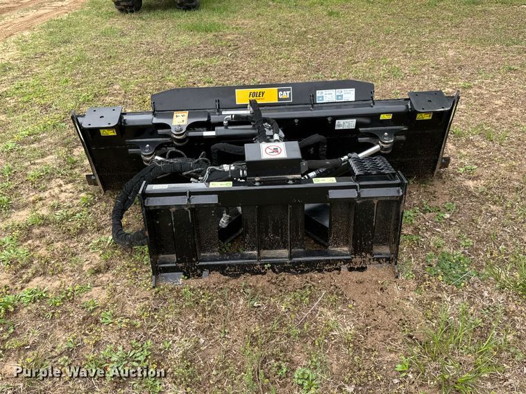 image for item ET1933 Caterpillar Blade AR-Dozer skid steer dozer blade