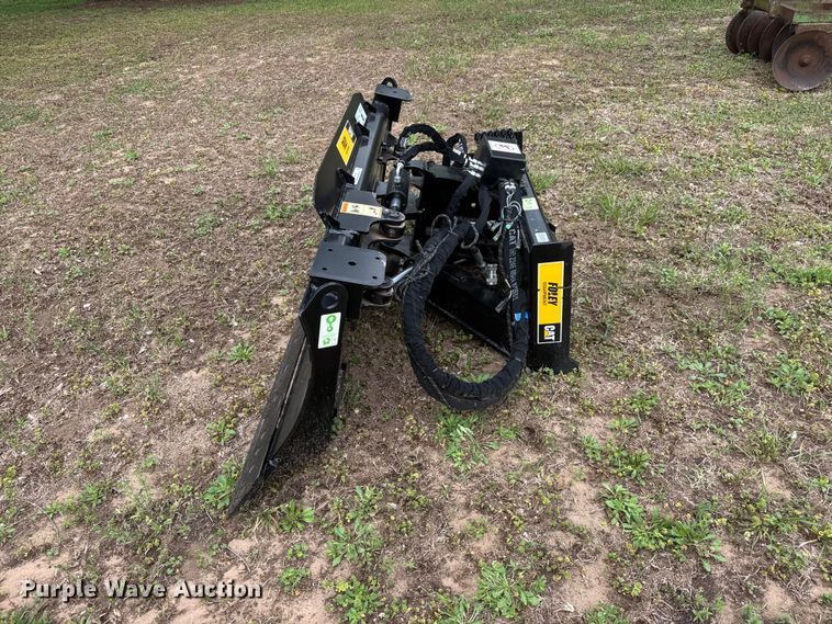 image for item ET1933 Caterpillar Blade AR-Dozer skid steer dozer blade