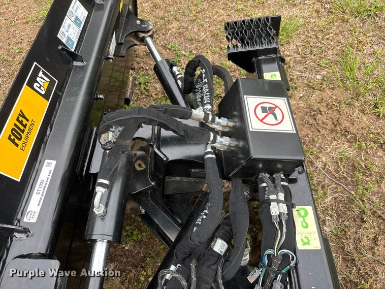 image for item ET1933 Caterpillar Blade AR-Dozer skid steer dozer blade