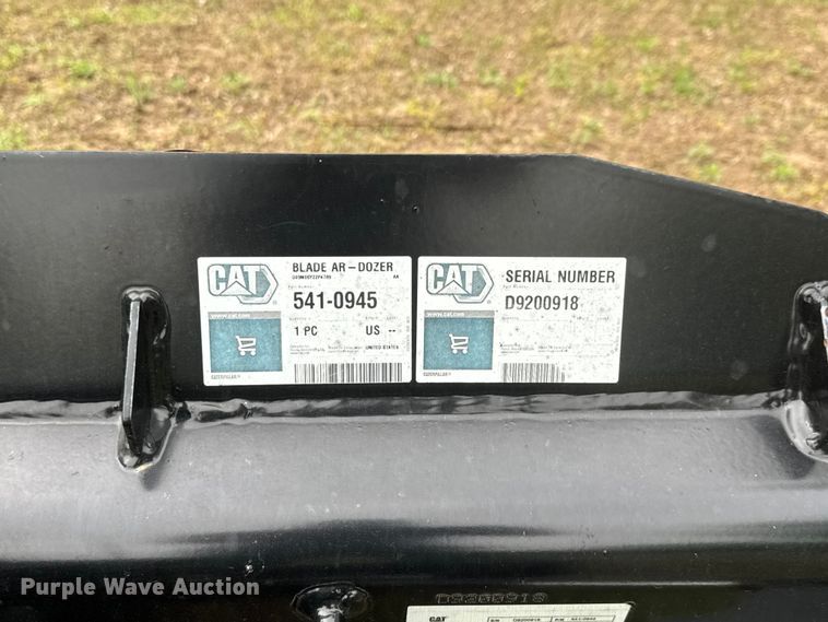 image for item ET1933 Caterpillar Blade AR-Dozer skid steer dozer blade