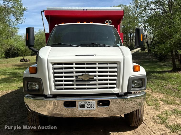 image for item ET1937 2006 Chevrolet C7500 dump truck