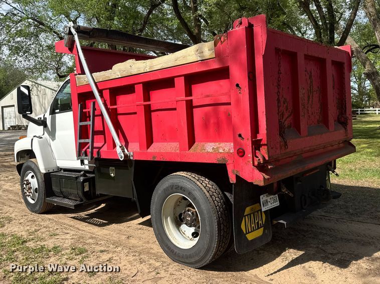 image for item ET1937 2006 Chevrolet C7500 dump truck