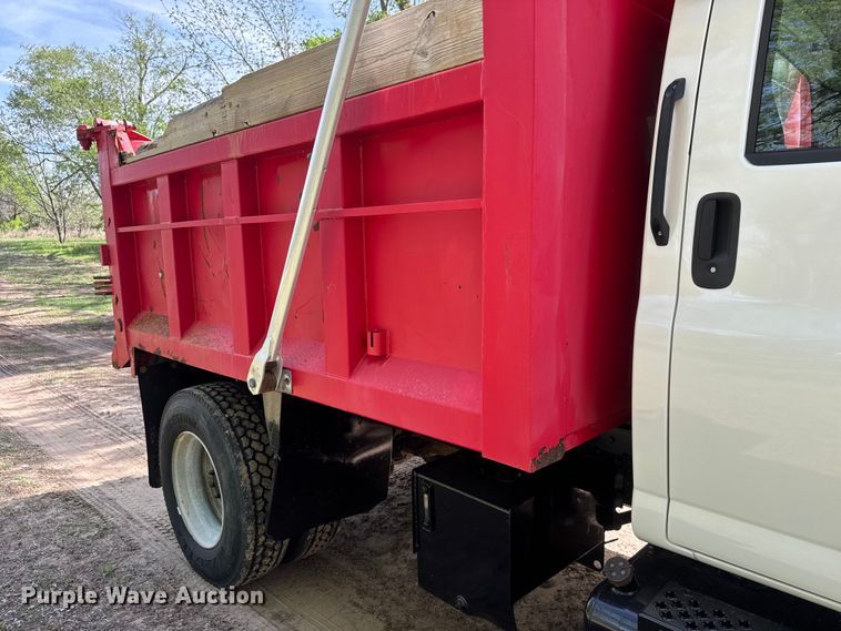 image for item ET1937 2006 Chevrolet C7500 dump truck