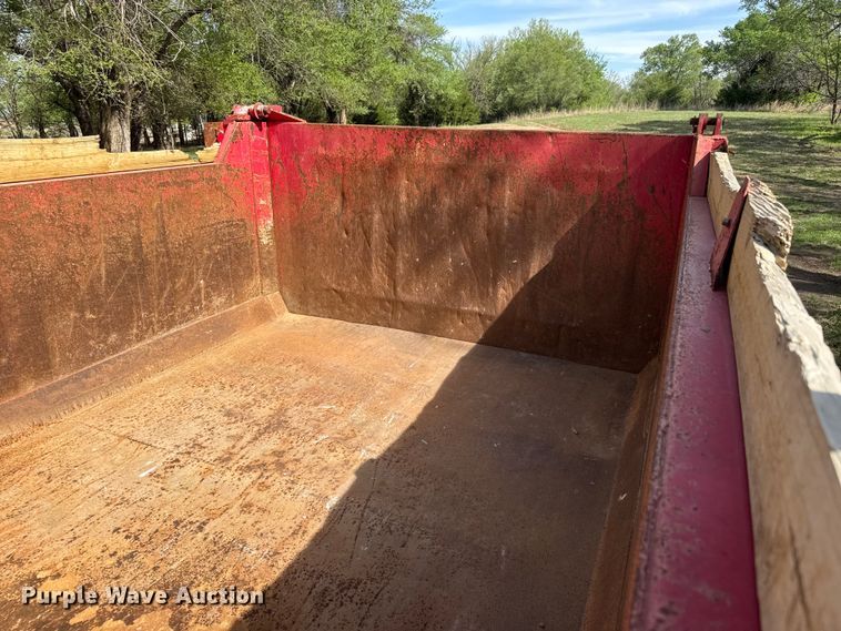 image for item ET1937 2006 Chevrolet C7500 dump truck