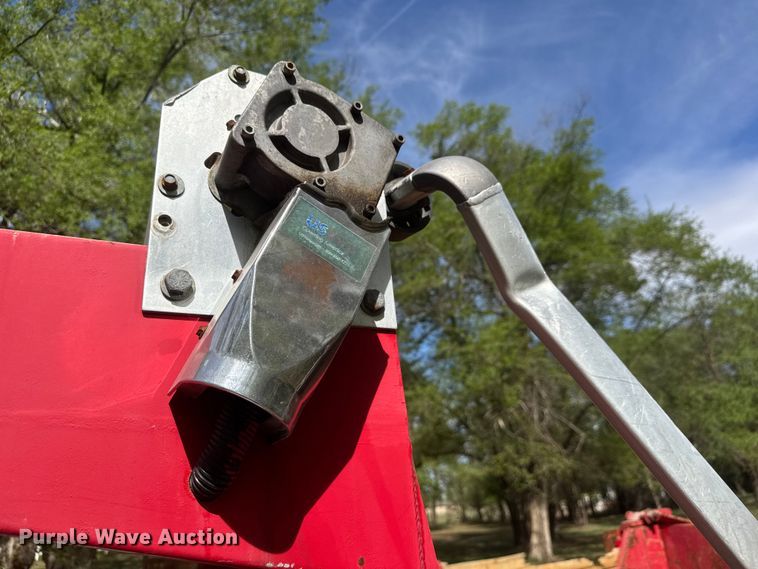 image for item ET1937 2006 Chevrolet C7500 dump truck