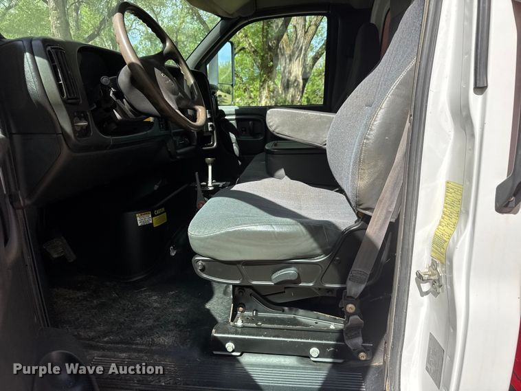 image for item ET1937 2006 Chevrolet C7500 dump truck