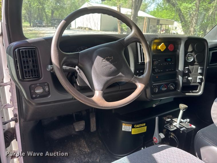 image for item ET1937 2006 Chevrolet C7500 dump truck