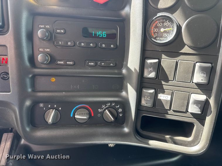 image for item ET1937 2006 Chevrolet C7500 dump truck