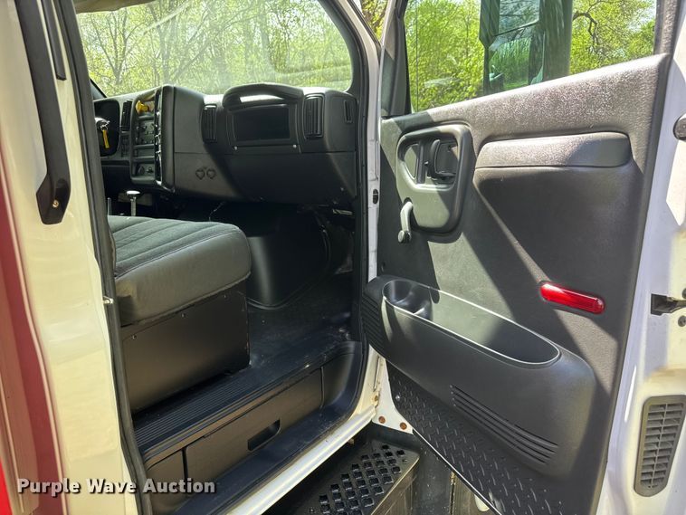 image for item ET1937 2006 Chevrolet C7500 dump truck