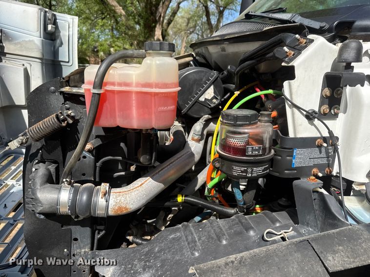 image for item ET1937 2006 Chevrolet C7500 dump truck