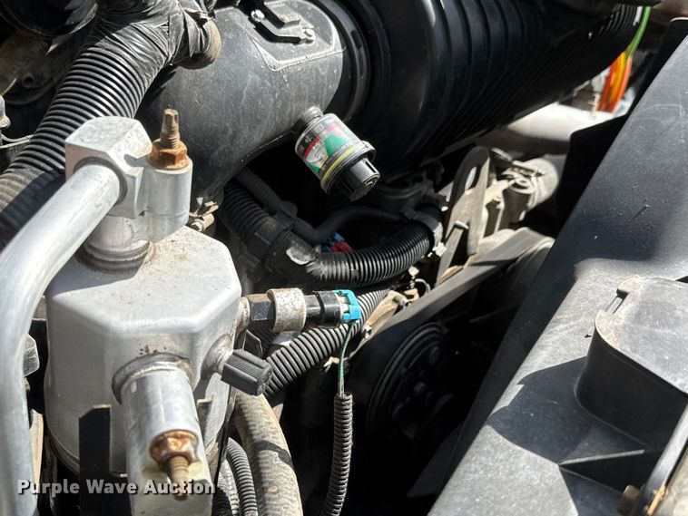 image for item ET1937 2006 Chevrolet C7500 dump truck