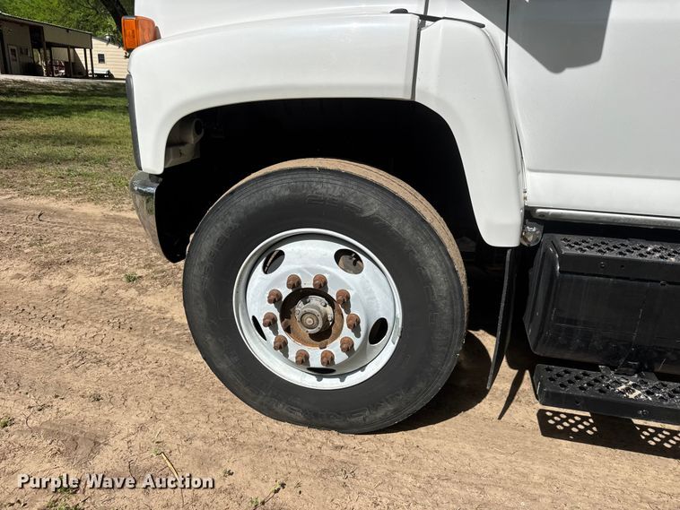 image for item ET1937 2006 Chevrolet C7500 dump truck