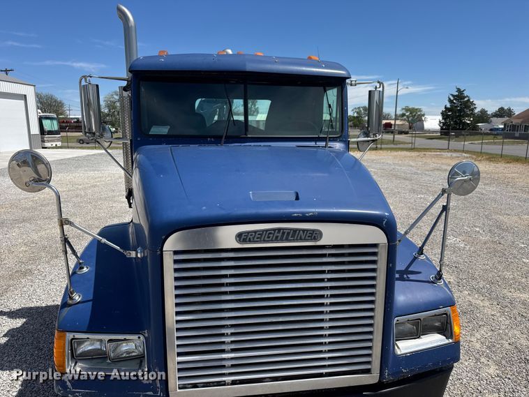 image for item ET1941 1996 Freightliner FLD 112 crane truck