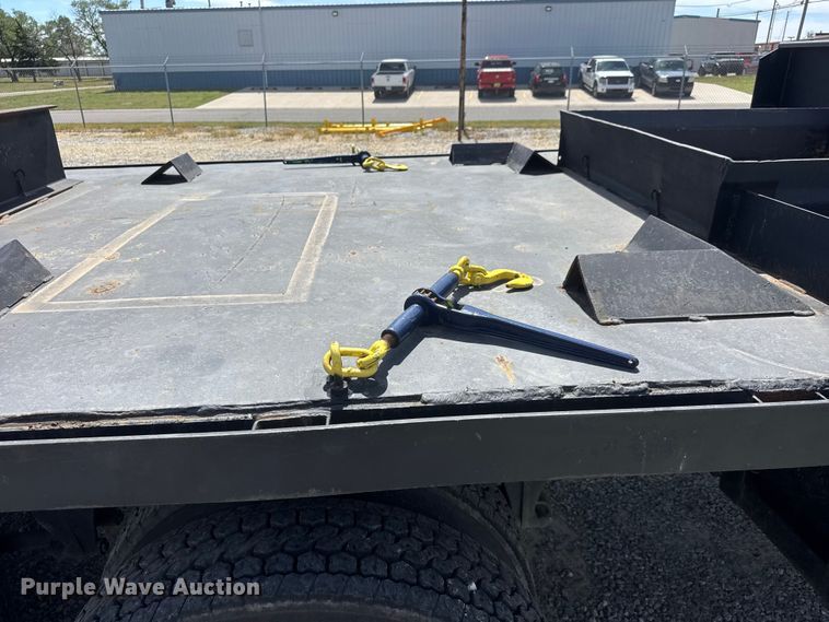 image for item ET1941 1996 Freightliner FLD 112 crane truck