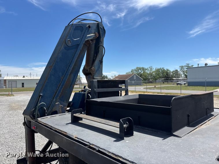 image for item ET1941 1996 Freightliner FLD 112 crane truck