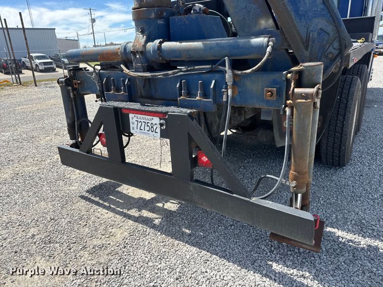 image for item ET1941 1996 Freightliner FLD 112 crane truck