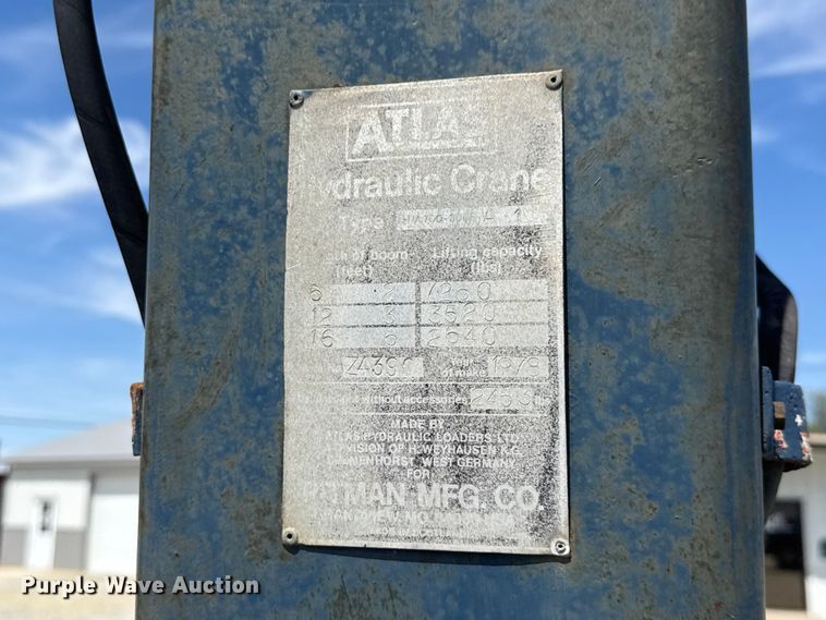 image for item ET1941 1996 Freightliner FLD 112 crane truck