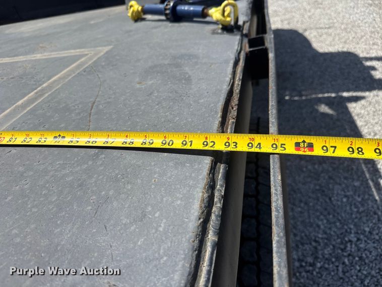 image for item ET1941 1996 Freightliner FLD 112 crane truck