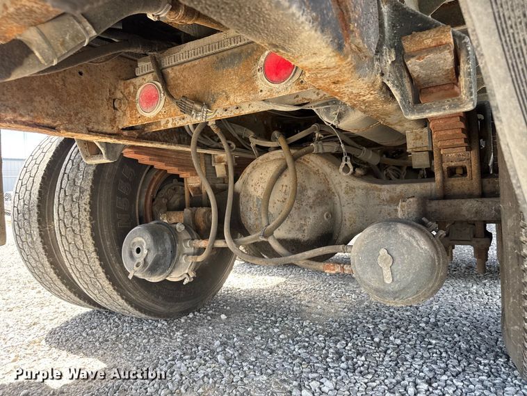 image for item ET1941 1996 Freightliner FLD 112 crane truck