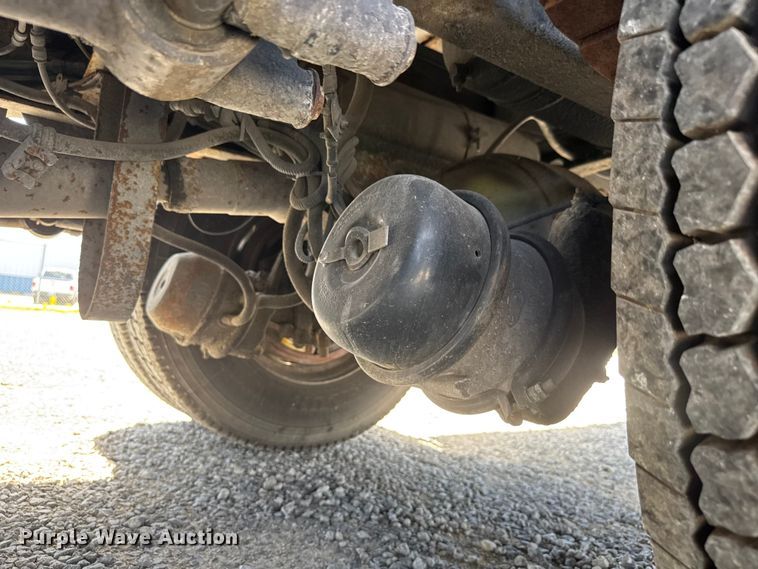 image for item ET1941 1996 Freightliner FLD 112 crane truck