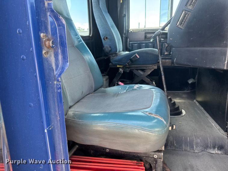 image for item ET1941 1996 Freightliner FLD 112 crane truck