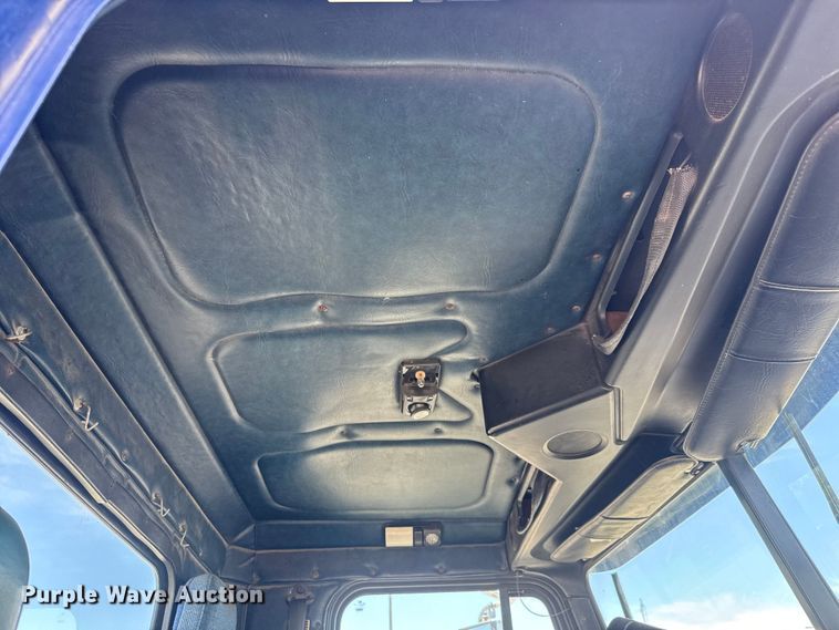 image for item ET1941 1996 Freightliner FLD 112 crane truck