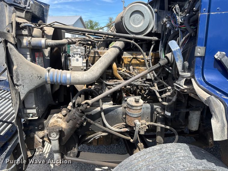 image for item ET1941 1996 Freightliner FLD 112 crane truck