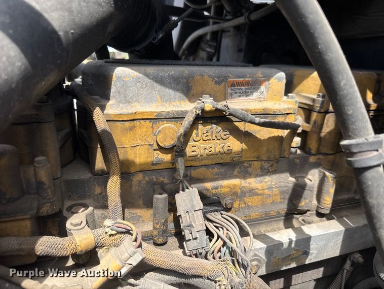 image for item ET1941 1996 Freightliner FLD 112 crane truck