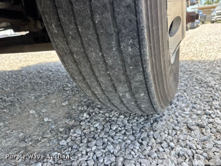 image for item ET1941 1996 Freightliner FLD 112 crane truck