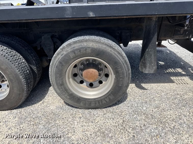 image for item ET1941 1996 Freightliner FLD 112 crane truck