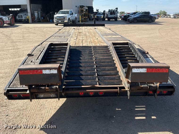 image for item ET1968 2005 Redi Haul equipment trailer