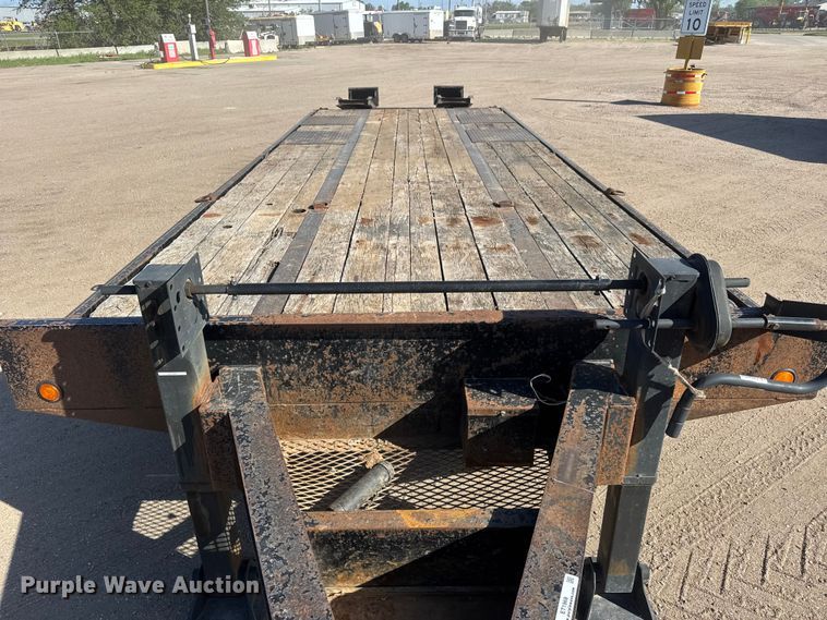 image for item ET1968 2005 Redi Haul equipment trailer