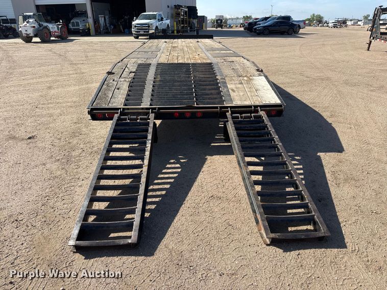image for item ET1968 2005 Redi Haul equipment trailer