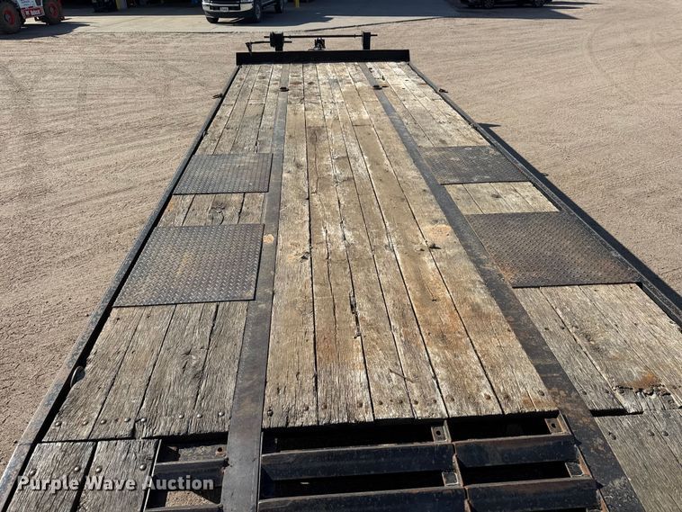 image for item ET1968 2005 Redi Haul equipment trailer