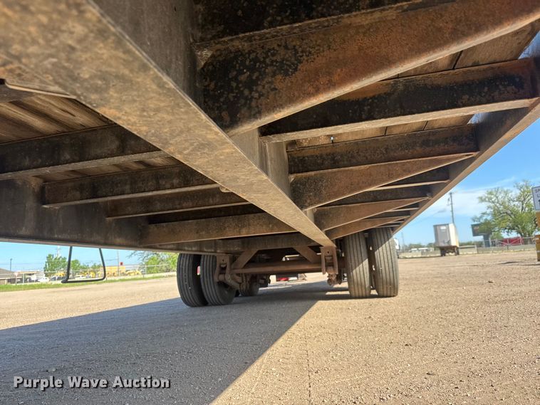 image for item ET1968 2005 Redi Haul equipment trailer