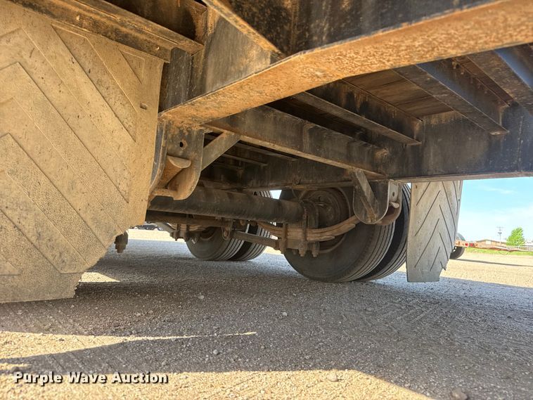 image for item ET1968 2005 Redi Haul equipment trailer