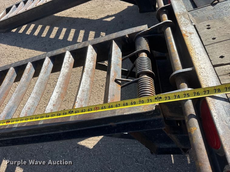 image for item ET1968 2005 Redi Haul equipment trailer