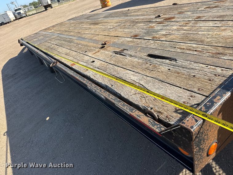 image for item ET1968 2005 Redi Haul equipment trailer