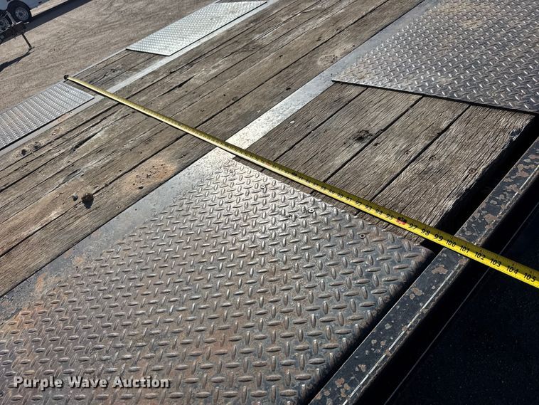 image for item ET1968 2005 Redi Haul equipment trailer