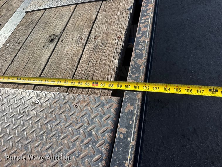 image for item ET1968 2005 Redi Haul equipment trailer