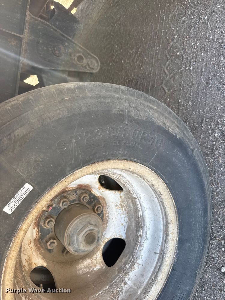 image for item ET1968 2005 Redi Haul equipment trailer