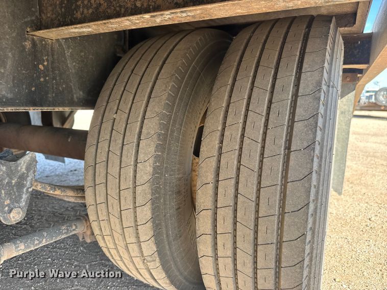 image for item ET1968 2005 Redi Haul equipment trailer