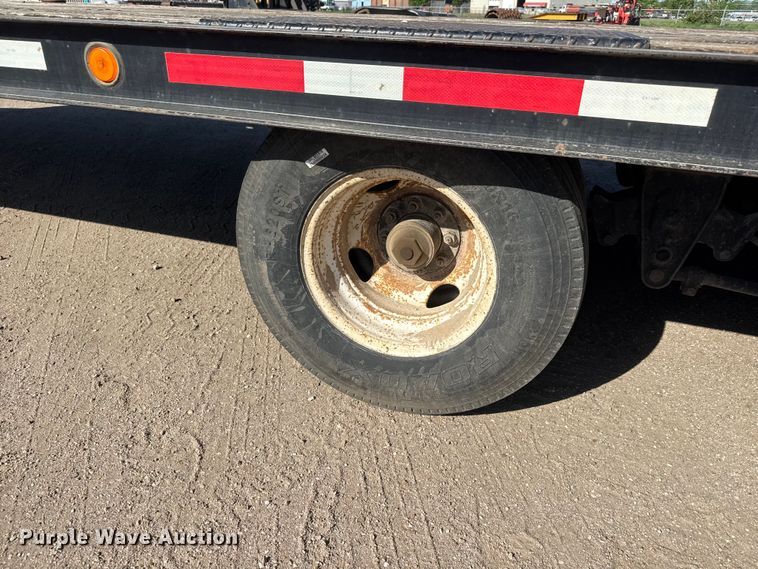 image for item ET1968 2005 Redi Haul equipment trailer